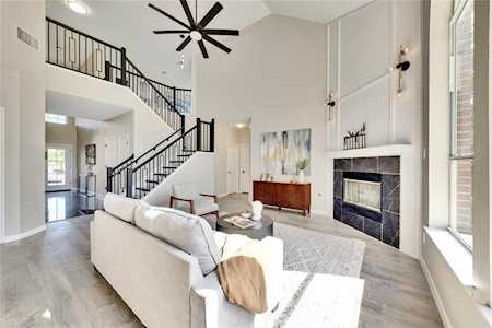 5547 Hitcher BND Austin, TX 78749