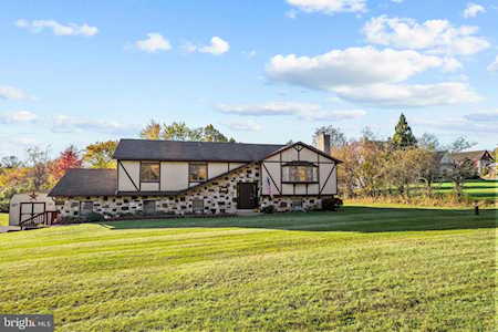 520 Hoffman Rd Harleysville, PA 19438