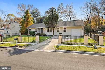 9705 Canary Ct Springdale, MD 20774