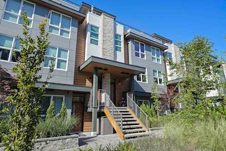 2060 Curling Road #237 North Vancouver, BC V7P 0E1