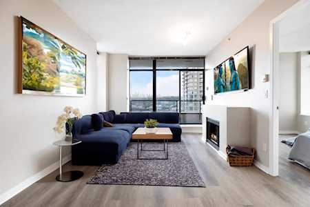 4250 Dawson Street #1705 Burnaby, BC V5C 4B1