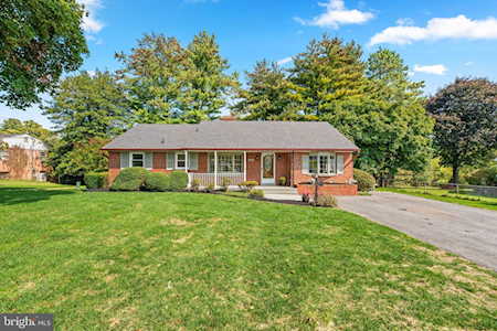 23509 Woodfield Rd Gaithersburg, MD 20882