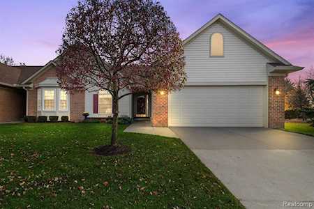 390 Mulberry Dr Commerce Twp, MI 48390