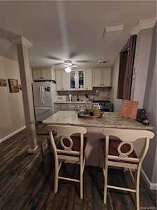 2 Wyndover Woods Ln #24 White Plains, NY 10603