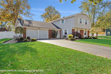 4 Fairview Rd Marlboro, NJ 07746