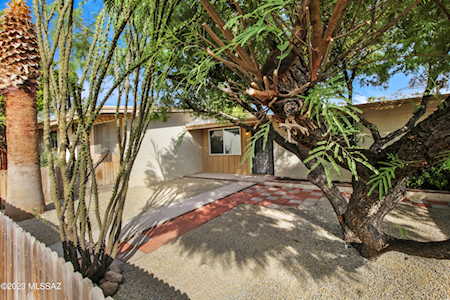 5901 N Oracle Rd Tucson, AZ 85704
