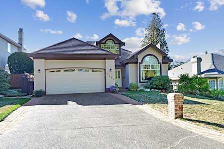 2481 150 Street Surrey, BC V4P 1N9