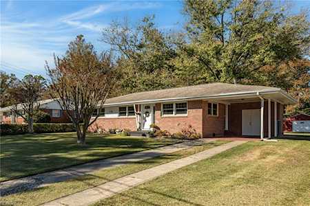16 Edgemoor Dr Newport News, VA 23603