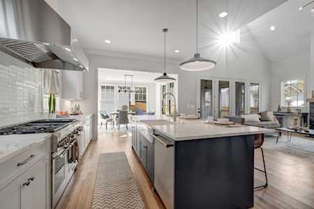 4033 Westlawn Dr Nashville, TN 37209