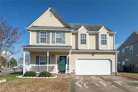 1067 Snead Dr Suffolk, VA 23434