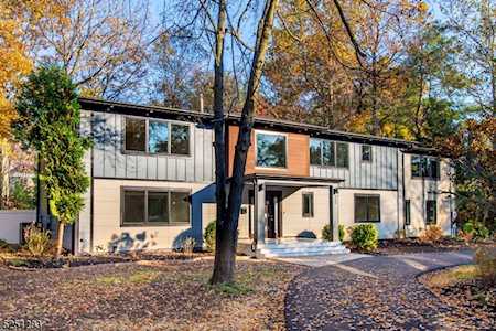 369 Walnut St Livingston Twp., NJ 07039