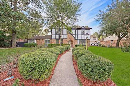 710 Magic Oaks Dr Spring, TX 77388
