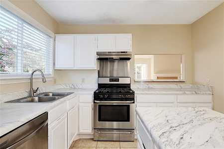 6223 Avery Island Ave Austin, TX 78727