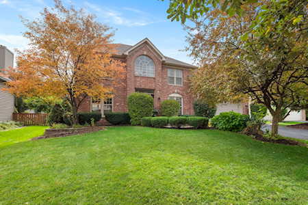 2712 Wait Rd Naperville, IL 60564
