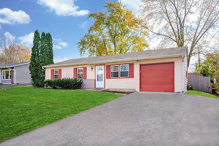 213 Rockhurst Rd Bolingbrook, IL 60440