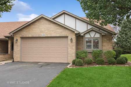 9S235 Clarenbrook Ct Willowbrook, IL 60527