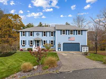 60 Highland St Candia, NH 03034