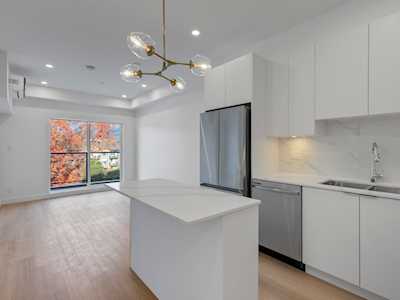 2331 Kelly Avenue #503 Port Coquitlam, BC V3C 1Y3