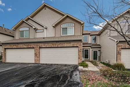 925 Asbury Dr Aurora, IL 60502