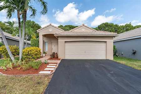 4012 Pine Ridge Ln Weston, FL 33331