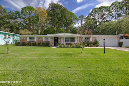 3715 Cavanaugh DR Jacksonville, FL 32277
