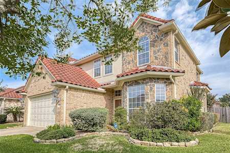 1 Peach Tree Ct Jersey Village, TX 77064