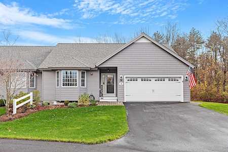 18 Guernsey Dr Atkinson, NH 03811
