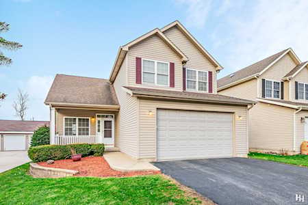1254 Thornwood Ln Crystal Lake, IL 60014
