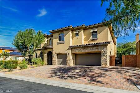 9606 Bella Di Mora St Las Vegas, NV 89178