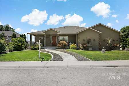9261 S Foraker Ave Kuna, ID 83634-5328