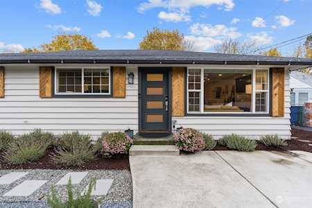 10116 Myers Way S Seattle, WA 98168