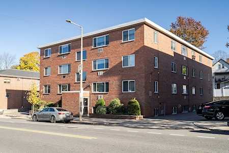 354 Market St #4 Boston, MA 02135