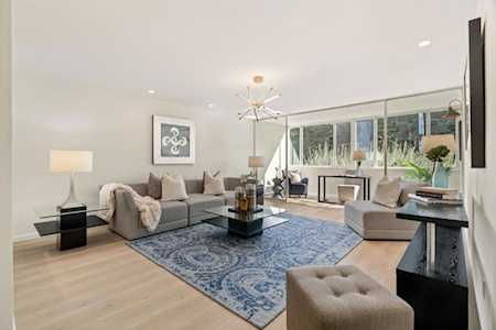 200 Elm St #209 San Mateo, CA 94401
