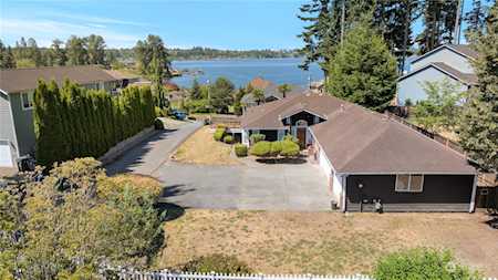 835 E Lakeshore Dr Lake Stevens, WA 98258