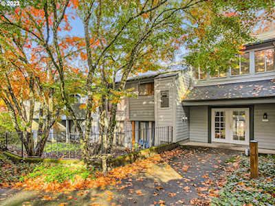 8837 SW Brightfield CIR Tigard, OR 97223