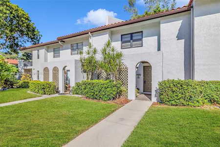 9193 Pecky Cypress Ln #6D Boca Raton, FL 33428