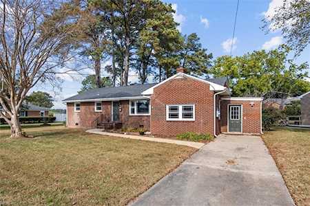 410 Shoreline Dr Hampton, VA 23669