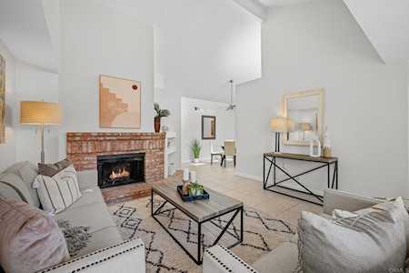 173 Bronze Way Vista, CA 92083