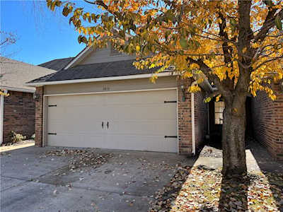 2814 W Valley West Ct Rogers, AR 72756