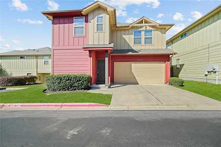 5428 Falling Leaf LN #87 Austin, TX 78744