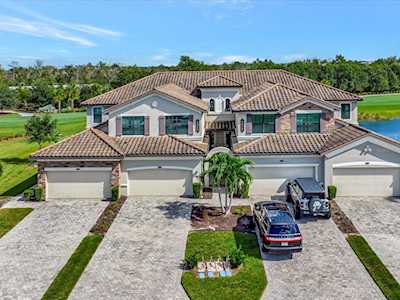 5815 Wake Forest RUN #102 Bradenton, FL 34211