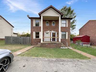 2472 Scott Valley Dr Nashville, TN 37217