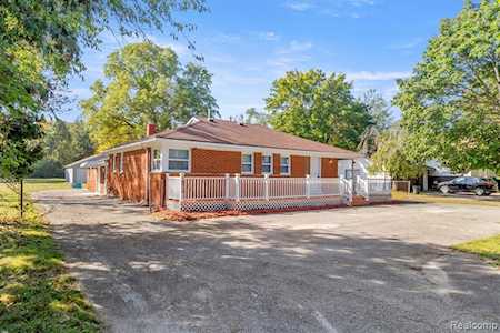 38135 Hixford Westland, MI 48185