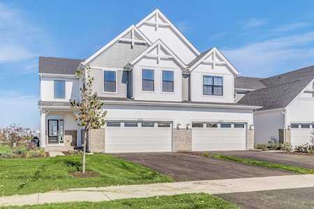 4294 Chelsea Manor Circle Aurora, IL 60504