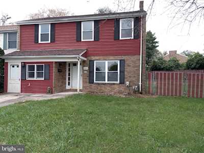 3269 Farragut Ct Bensalem, PA 19020