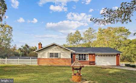394 Stately Dr Pasadena, MD 21122