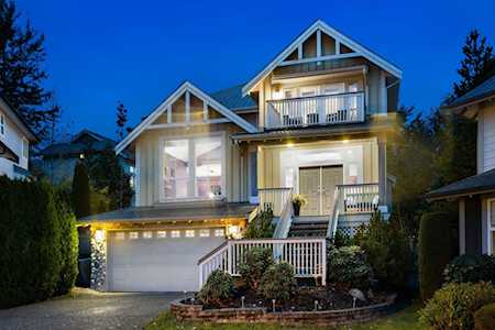 36 Maple Court Port Moody, BC V3H 5M8