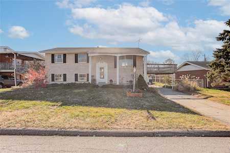 26 Lakeview Dr Granite City, IL 62040