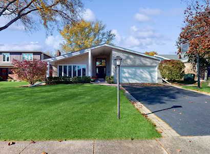 9408 Natchez Ave Morton Grove, IL 60053
