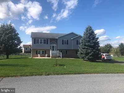 10467 Mapleton Rd Shippensburg, PA 17257